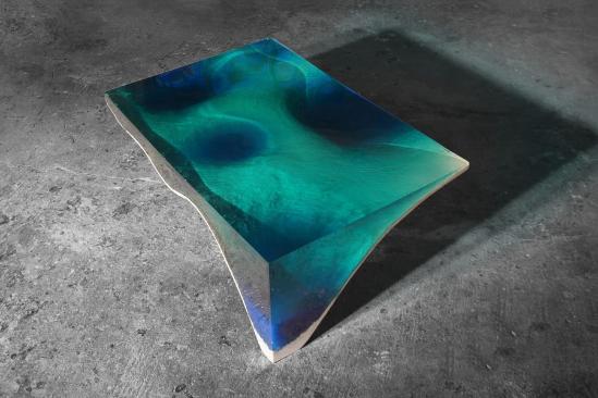 Eduard Locota 以深海为灵感打造「delMare Table」创意桌子