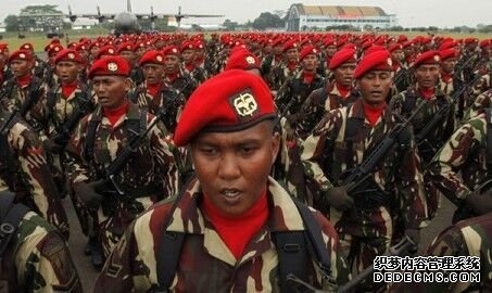 印尼军方招收街头“小混混”军训：保护国家“流氓”有责