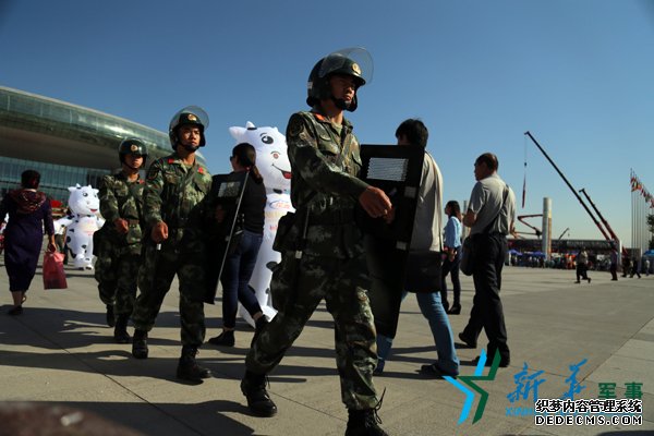 武警新疆总队官兵为第五届中国-亚欧博览会保驾护航