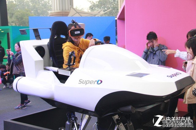 2016 SuperD&ChinaJoy科技巡展之旅举行 