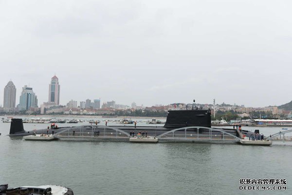 我国首艘核潜艇退出现役进驻海军博物馆