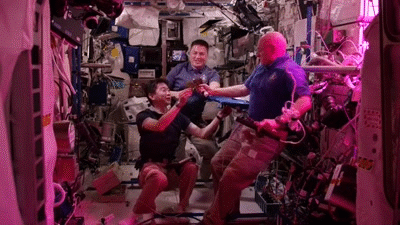 报码:【j2开奖】16 个 GIF 回顾人类在国际太空站的 16 年时光