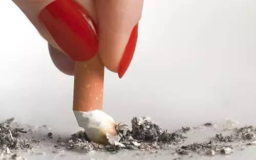 【j2开奖】Science重大发现：1天1包烟有多可怕？每年150个突变！