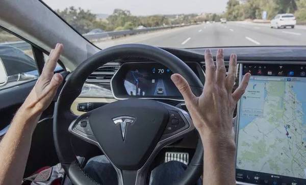 码报:【j2开奖】这个视频带你看，全自动驾驶的 Tesla 眼中的世界