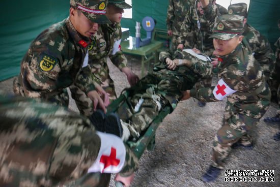 山东济南：边防医疗应急保障队开展常态化演练