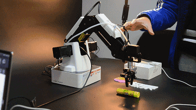 【j2开奖】堪称人类第三只手的机械臂，能画会写还会3D打印
