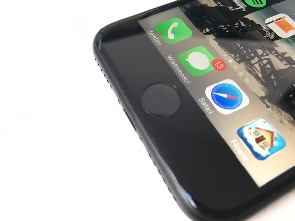 码报:【图】在新 iPhone 上，苹果可能会用 3D 面部识别模块取代 Touch ID