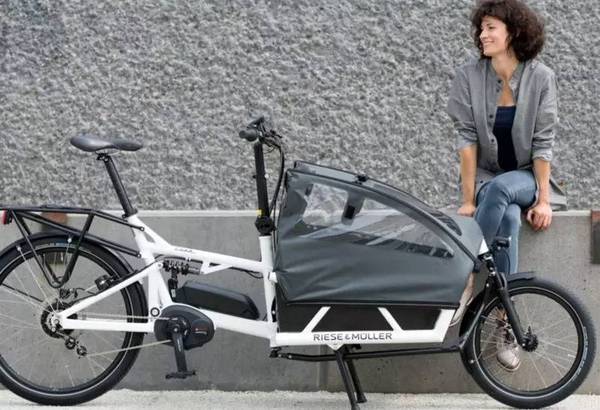 码报:【j2开奖】美国的电单车玩出了花样，带着宠物骑行从此不是梦 | 潮科技