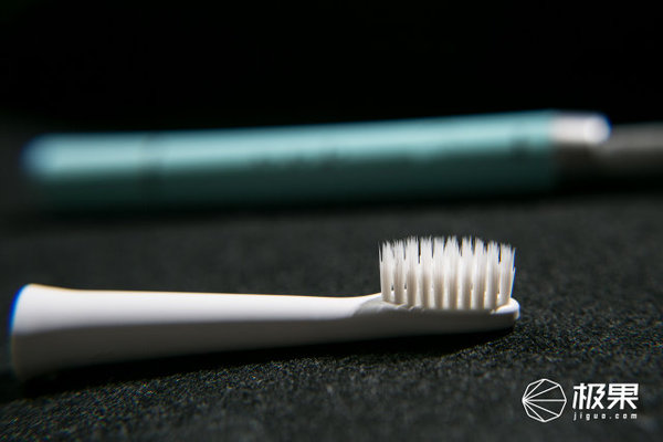 【j2开奖】视频 | 300块就能买的松下智能牙刷，懒人也能科学刷牙