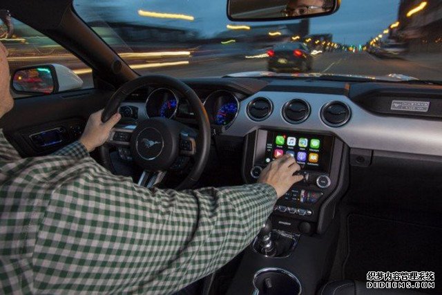 福特2017款将支持CarPlay和Android Auto 