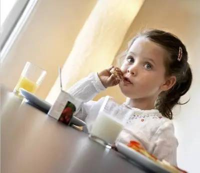 j2开奖直播:【j2开奖】早餐应该给孩子吃些什么？