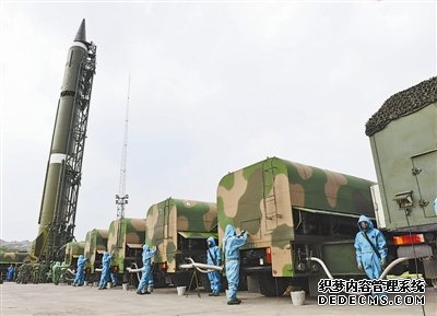 火箭军积极融入战区体制 探索联合作战规范