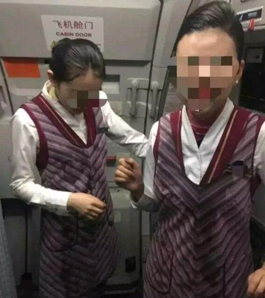 4月10日20时30分许，北京至广州的CZ323航班旅客沈某因对飞机乘务员服务不满，对其进行辱骂，并拿起一杯水将两名乘务员的脸和衣服泼湿。图片来自“停机坪”