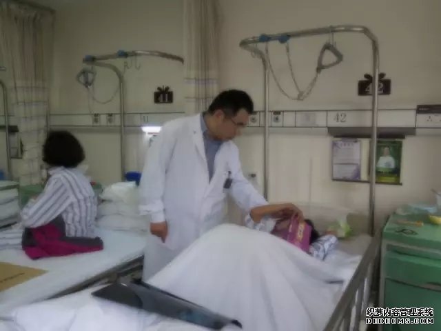 长征医院助脊髓栓系综合症女孩告别11年尿布生活