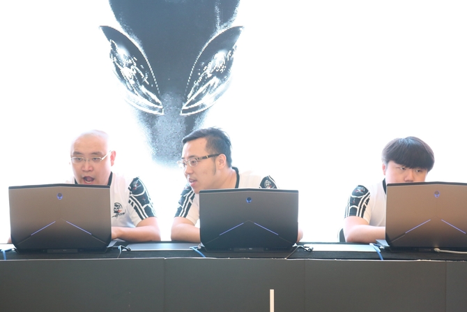 Alienware全球首批电竞圣地主题店开业