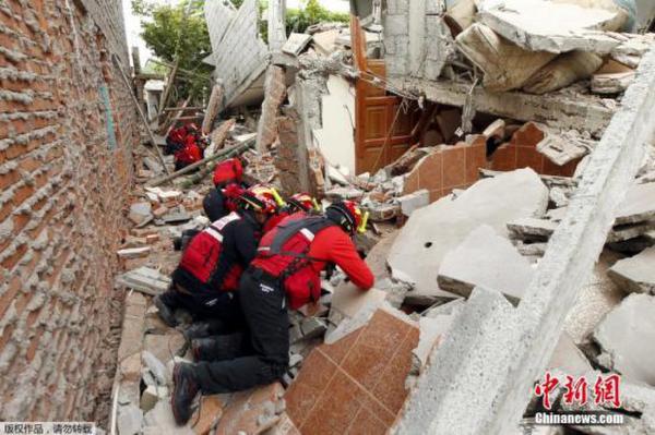 4月18日消息，厄瓜多尔副总统格拉斯称，袭击该国的7.8级大地震已经导致200多人遇难。