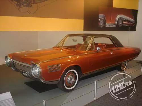当然，后续也有其它的燃气轮机驱动的概念车/赛车诞生，比如1967年的一台参加印第安纳500的赛车就搭载了普惠公司的550马力的涡轮发动机，还差点夺冠。