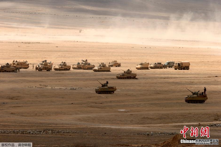 “渴狮”联合军演举行 美军和约旦军队沙漠演练