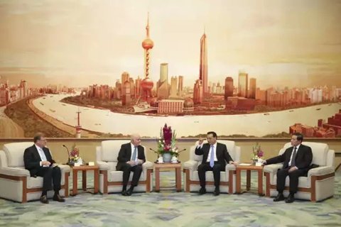 本港台直播:李克强：中国仍然是外国投资者的热土