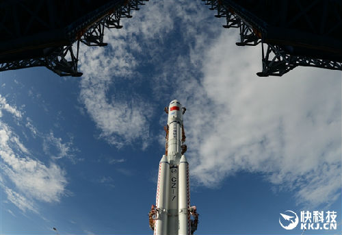 长征七号首飞成功：为中国全新主力火箭点赞
