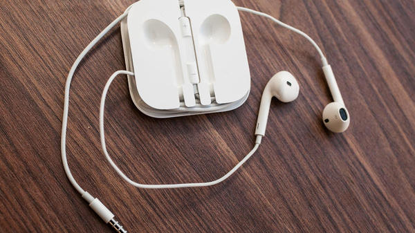 118直播:【j2开奖】称苹果研发蓝牙式无线芯片 率先用于新无线耳机