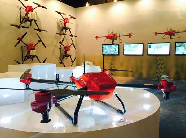 wzatv:【j2开奖】当无人机开始在农田起航的时候,极飞科技发布了新的无人机植保系统