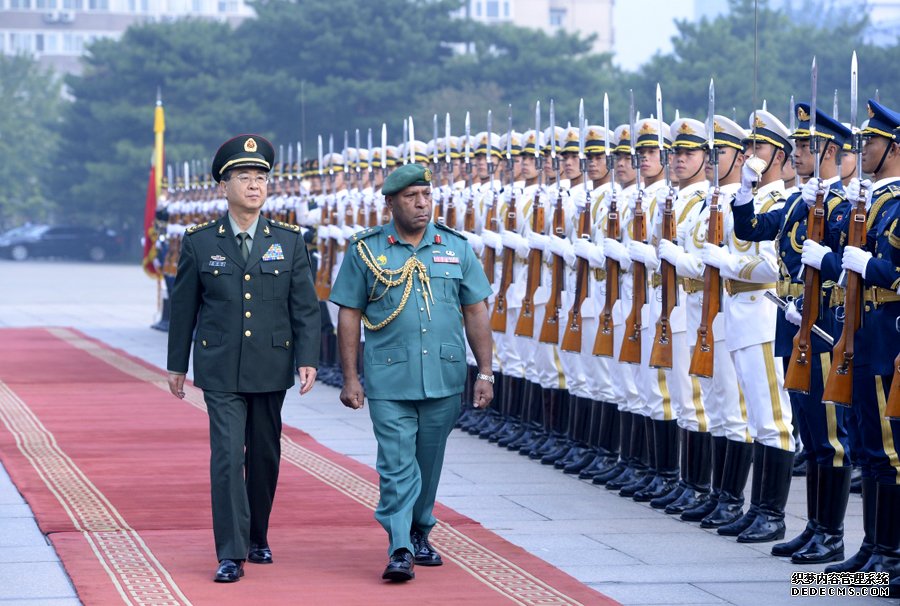房峰辉与巴布亚新几内亚国防军司令会谈