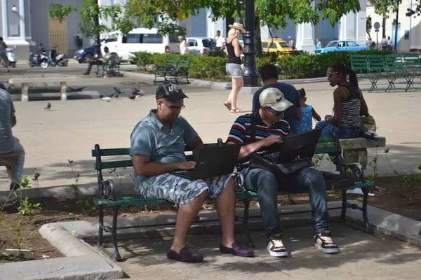 报码:【j2开奖】「辛苦一个月，上网 10 小时」的古巴人民是如何自救的？