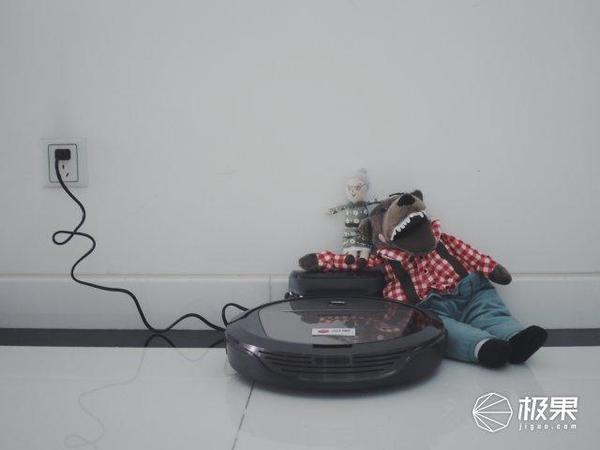 报码:【j2开奖】扫拖一步搞定的机器人，省时省电清洁干净无死角