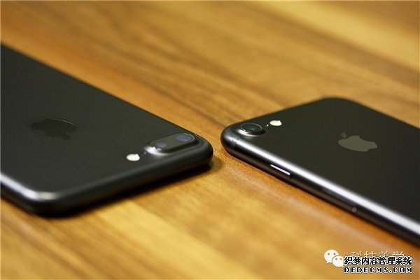 磨砂黑iPhone7杯具了升级iOS10.2有全新功能