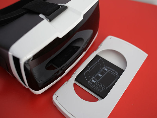 码报:【j2开奖】Parrot bebop2 FPV套装体验：戴VR眼镜去玩无人机