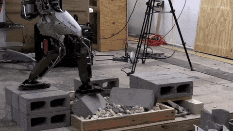 【j2开奖】视频 | 波士顿动力机器人 Atlas 新技能：走“独木桩”（论文下载）