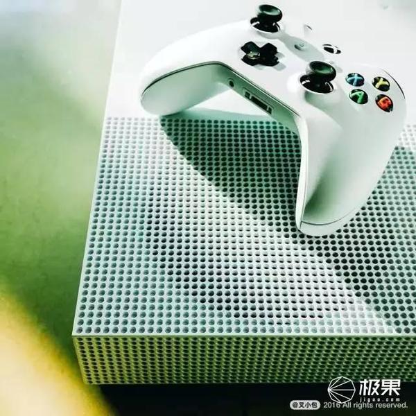 wzatv:【j2开奖】国行第一手XboxOneS体验，画面惊艳，性能强劲