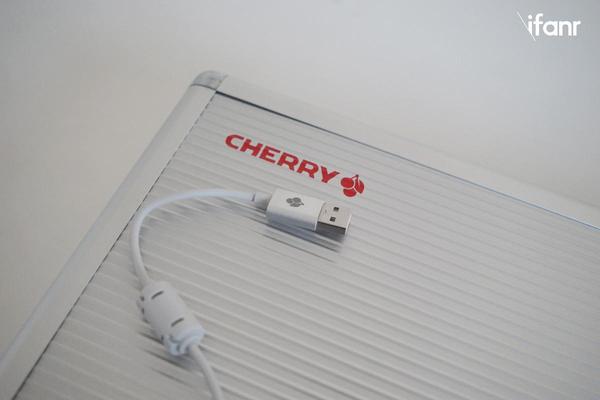 【j2开奖】Cherry MX 8.0 长测：别光顾着铝合金“军火箱”，键盘体验究竟怎么样？