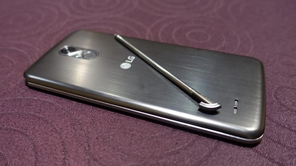 【j2开奖】LG在CES上发布多款中端手机，竟然配上了手写笔