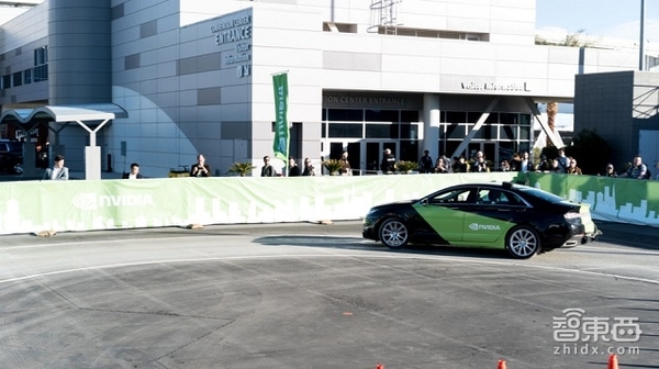 【j2开奖】体验Nvidia自动驾驶汽车BB8 无人驾驶势不可挡！