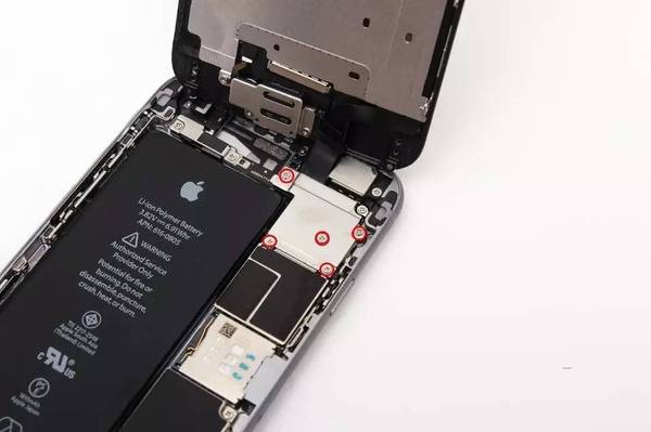 码报:【j2开奖】iPhone 6s 还在自动关机？苹果这次彻底弄明白了，让你用这个办法试试