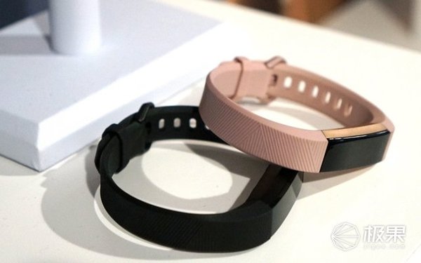 【j2开奖】Fitbit新款运动手环，延续高颜值还能测心率