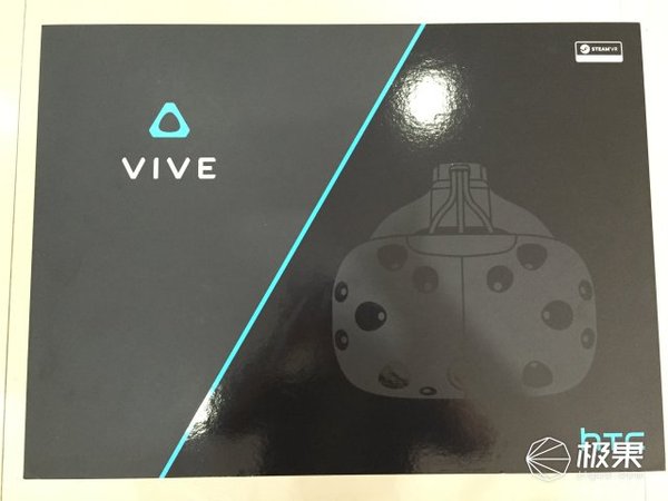 报码:HTC VIVE开箱，沉浸式游戏体验我快乐的像个“傻子